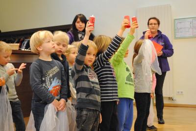 Foto des Albums: Ehemalige Mitarbeiter feiern märchenhaften Kaffeenachmittag