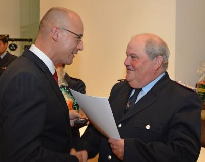 Foto des Albums: Auszeichnungen der Feuerwehr "Für treue Dienste"