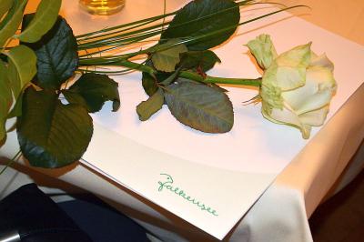Alle Nominierten erhielten eine Urkunde und eine Rose.   (Bild vergr&ouml;&szlig;ern)