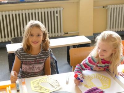 M&auml;dels bei der Arbeit 