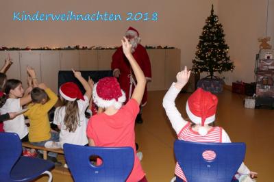 Foto des Albums: Kinderweihnachtsfest bei Blau-Weiß