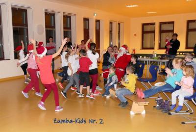 Foto des Albums: Kinderweihnachtsfest bei Blau-Weiß