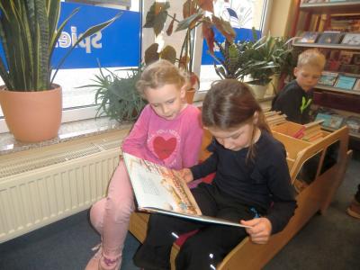 Foto des Albums: In der Bibliothek Neustadt