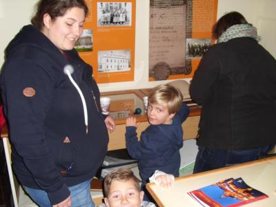 Foto des Albums: Lebendiger Adventskalender der Kirchengemeinde Brüssow am 10.12.2018 im Museum