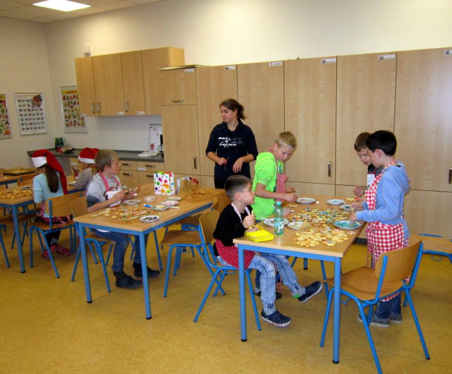 Bild: 3b Weihnachtsbäckerei 3