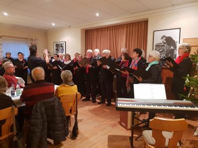 Senioren-Weihnachtsfeier im Hexenhaus in S&uuml;lbeck   (Bild vergr&ouml;&szlig;ern)