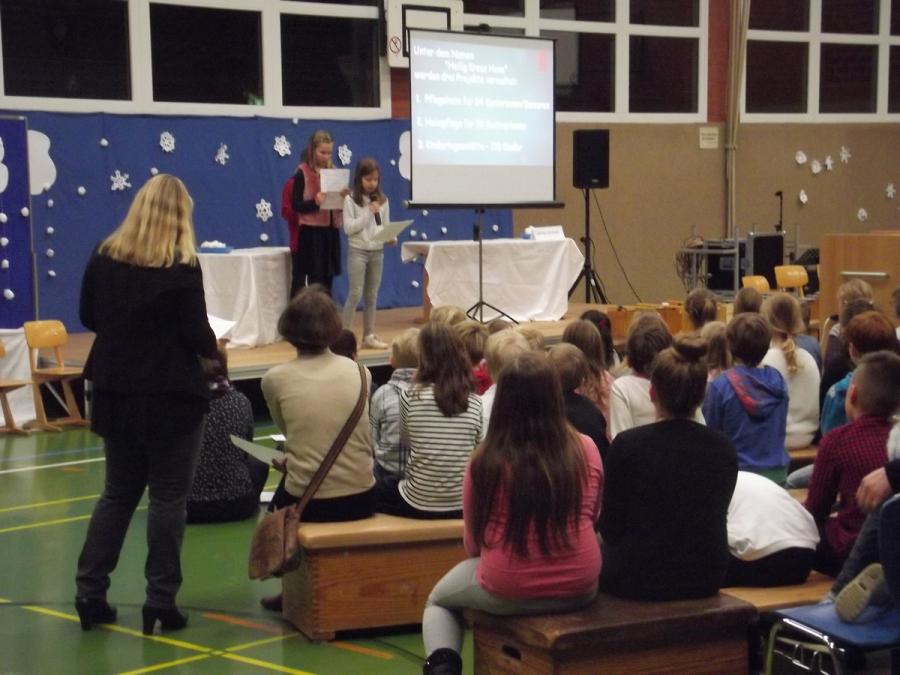 Bild: Schüler berichten über das Hilfsprojekt Schwester Gerda