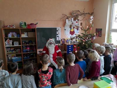 Foto des Albums: Weihnachtsfeiern der Klassen 1-4