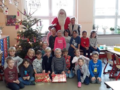 Foto des Albums: Weihnachtsfeiern der Klassen 1-4