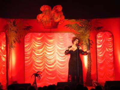 Foto des Albums: Petit Fours - Burlesque-Show