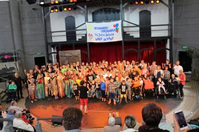 Foto des Albums: 25 Jahre Hand in Hand Schule