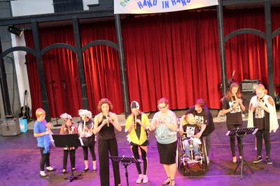 Foto des Albums: 25 Jahre Hand in Hand Schule