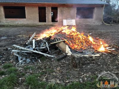 Foto des Albums: Einsatz 204-B-Gebäude Groß-Wentow, Zabelsdorfer Str