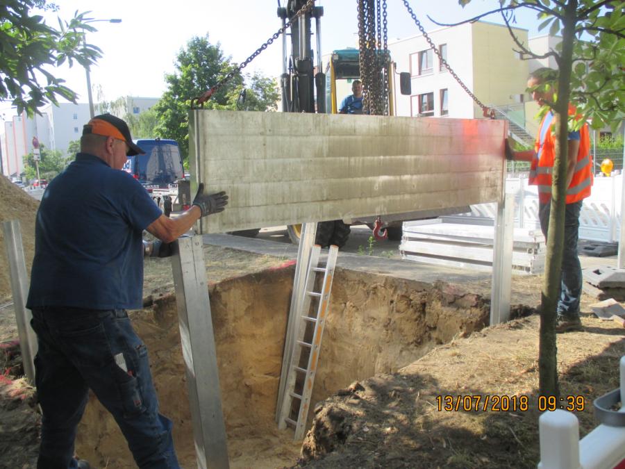 Bild: Herstellung einer Baugrube für HA-Schacht im Gleitschienenverbau