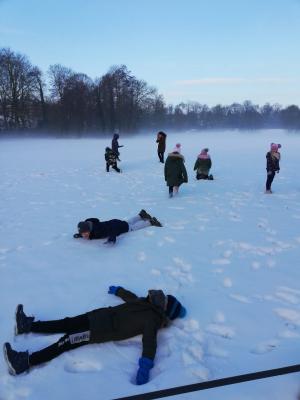 Foto des Albums: DaZ-Kinder lernen Deutsch im Schnee (06.02.2019)