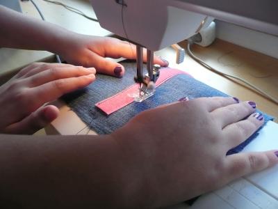 Foto des Albums: Aktionstag mit Tanja: Nähen mit der Nähmaschine