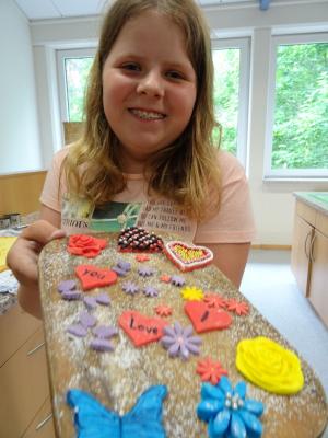 Foto des Albums: Aktionstag mit Helga: Backen für Muttertag