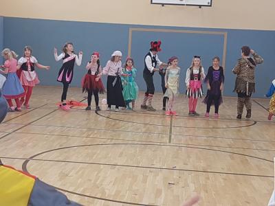 Foto des Albums: Fasching in der Grundschule 2019