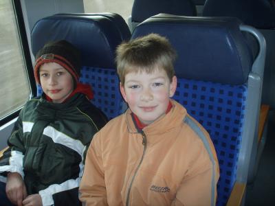 Bild: Im Zug: Oliver und Jan-Eric