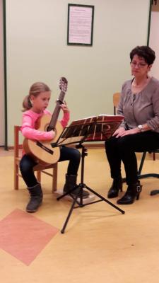 Foto des Albums: Gitarrenklasse von Ingrid Walter spielt auf - Vorspiel II