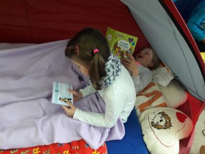 Foto des Albums: Lesewoche in der Grundschule Altkirchen Klasse 1-4