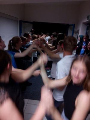 Ausgelassene Stimmung auf der deutsch-franz&ouml;sischen Party in Horst. 
