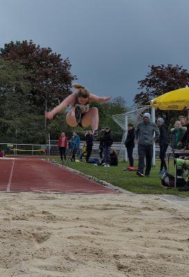 NLV OHA RM 2019 Weitsprung 02  (Bild vergr&ouml;&szlig;ern)