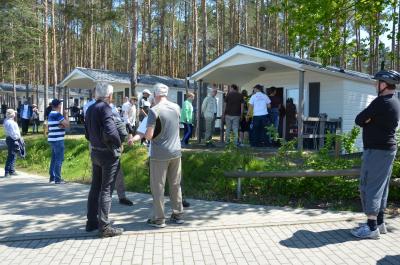 Besichtigung der Unterk&uuml;nfte am Hafencamp Gro&szlig;koschen. Foto Landkreis  (Bild vergr&ouml;&szlig;ern)