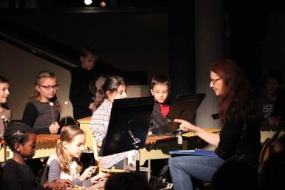Foto des Albums: Große Weihnachtsfeier am 20. Dezember in der Schule