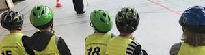 Gut gesch&uuml;tz mit Helm.  (Bild vergr&ouml;&szlig;ern)