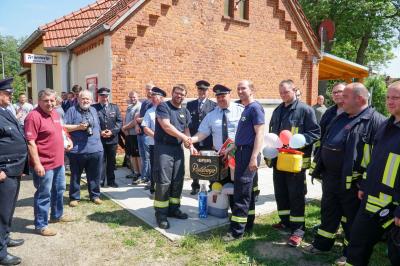Foto des Albums: Neues Tragkraftspritzenfahrzeug für Beveringen
