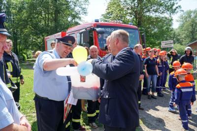 Foto des Albums: Neues Tragkraftspritzenfahrzeug für Beveringen
