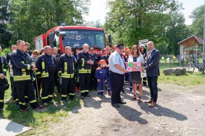 Foto des Albums: Neues Tragkraftspritzenfahrzeug für Beveringen