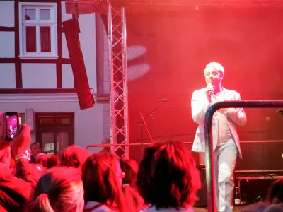 Entertainer mit ganz viel Charme: Ross kam, sah und siegte. Foto: Beate Vogel  (Bild vergr&ouml;&szlig;ern)