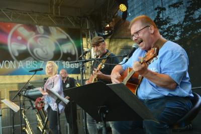 Die Band   (Bild vergr&ouml;&szlig;ern)