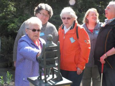 Foto des Albums: 2013 Führung durch den ForstbotanischenGarten Eberswalde (17. 06. 2013)