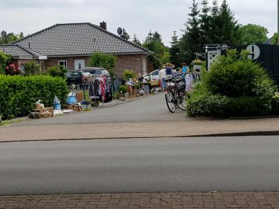 Foto des Albums: 2. FliK (Flohmarkt in Kiebitzreihe)