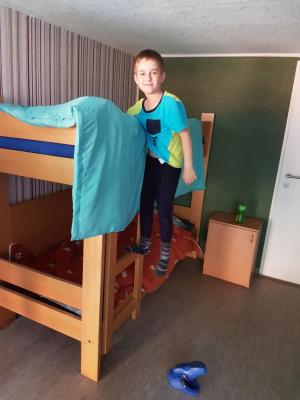 endlich ist das Bett bezogen  (Bild vergr&ouml;&szlig;ern)