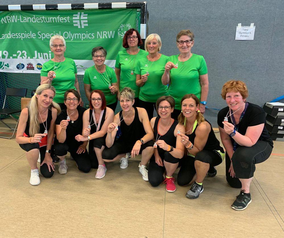 Bild: Lauter Siegerinnen, die Silver- und die Golden Girls