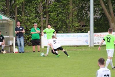 Foto des Albums: 1. Mannschaft: VFR Wenings [3:1] SVG Steinheim (19. 05. 2019)