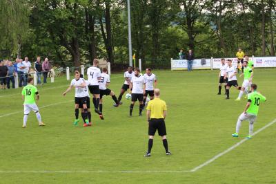 Foto des Albums: 1. Mannschaft: VFR Wenings [3:1] SVG Steinheim (19. 05. 2019)