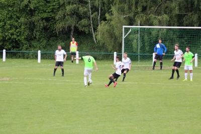 Foto des Albums: 1. Mannschaft: VFR Wenings [3:1] SVG Steinheim (19. 05. 2019)