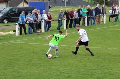 Foto des Albums: 1. Mannschaft: VFR Wenings [3:1] SVG Steinheim (19. 05. 2019)