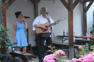 Foto des Albums: 1. Bechtelhof-Fest des Vereins FRAUZEIT WALDSOLMS war gut besucht (03. 07. 2019)