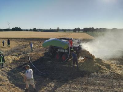 Foto des Albums: Strohpressenbrand in Ohrte