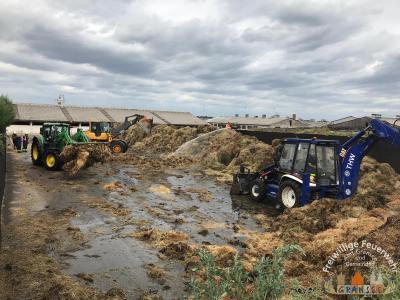 Foto des Albums: Einsatz2 1453-B-Gebäude-Groß-Klein-Mutz, Scheunenbrand