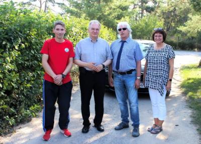 Begr&uuml;&szlig;ung unseres Ministerpr&auml;sidenten im Jugend-Anglercamp 