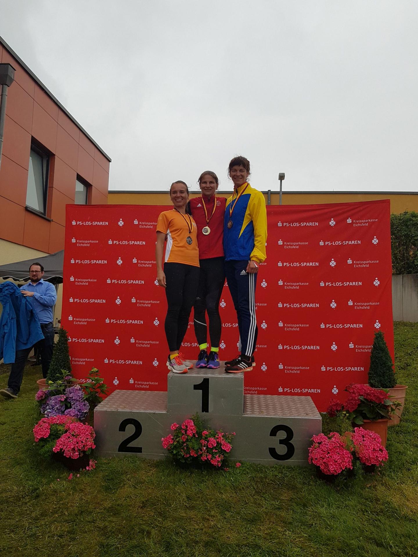 Bild: Siegerehrung W 40 400 m