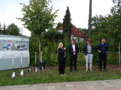 Foto des Albums: Spatenstich für neuen Bahnhaltepunkt am Bürgerpark (07.08.2019)