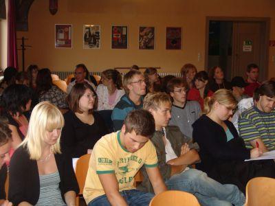 Foto des Albums: Podiumsdiskussion: "Warum noch wählen" (10.07.2008)